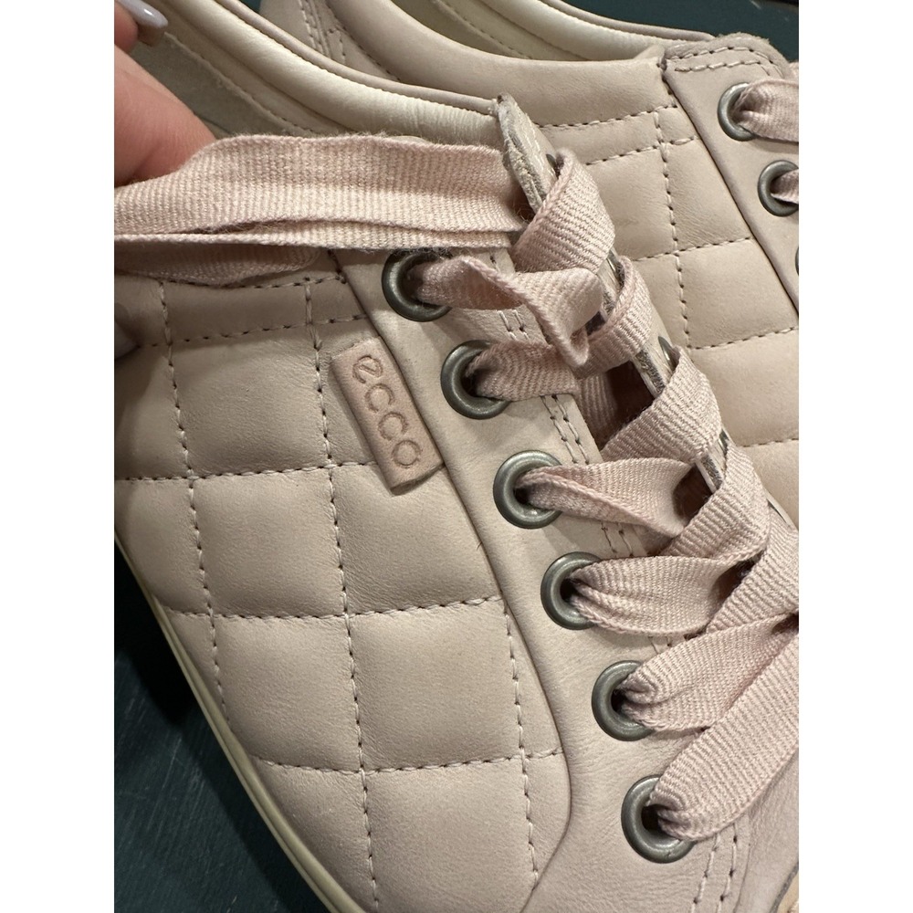 ECCO Blush Pink Quilted Soft Leather Patent Leather Low Rise Sneakers Women - Picture 2 of 8